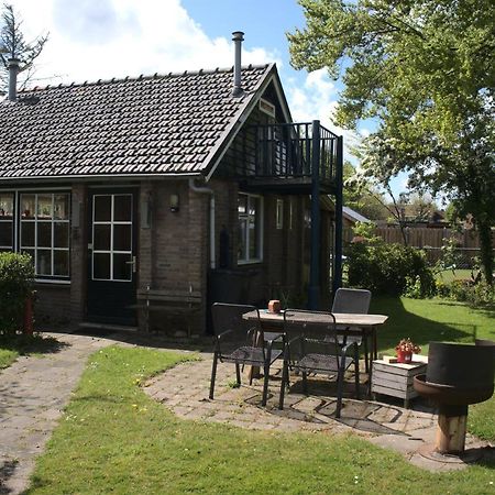 Small, Cute And Cozy Little Holiday Home Hippolytushoef Exterior photo